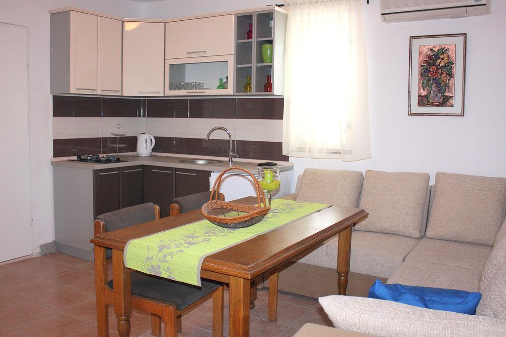 Apartments Kaja Pag Town Εξωτερικό φωτογραφία