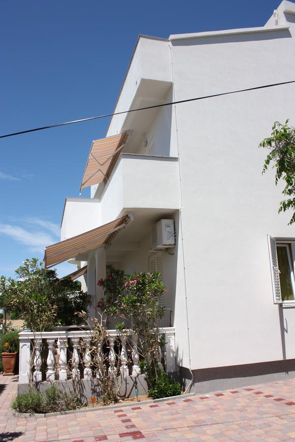 Apartments Kaja Pag Town Εξωτερικό φωτογραφία